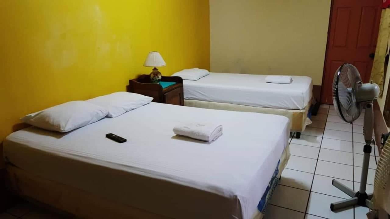 Hostal Leyendas León Eksteriør bilde